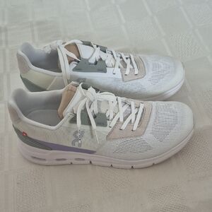 On Running White and Lavender Women's Cloudrift  Sneakers